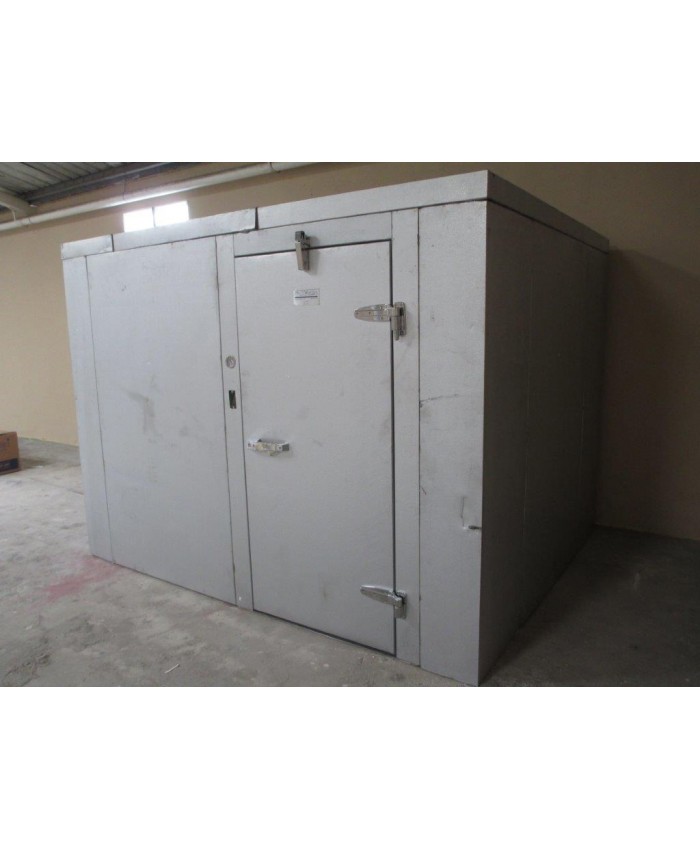 176cm x 263cm x 241cm Walk in Refrigerator Freezer